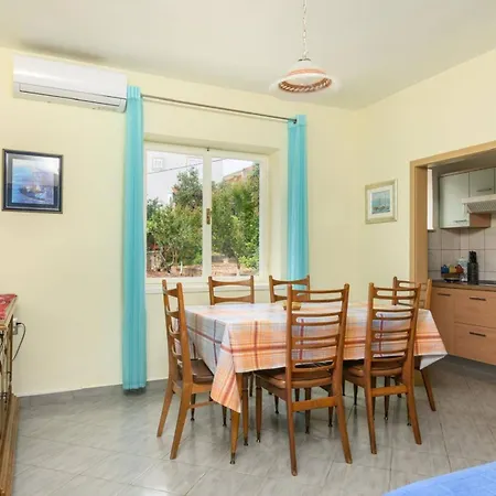 G Holiday home *
